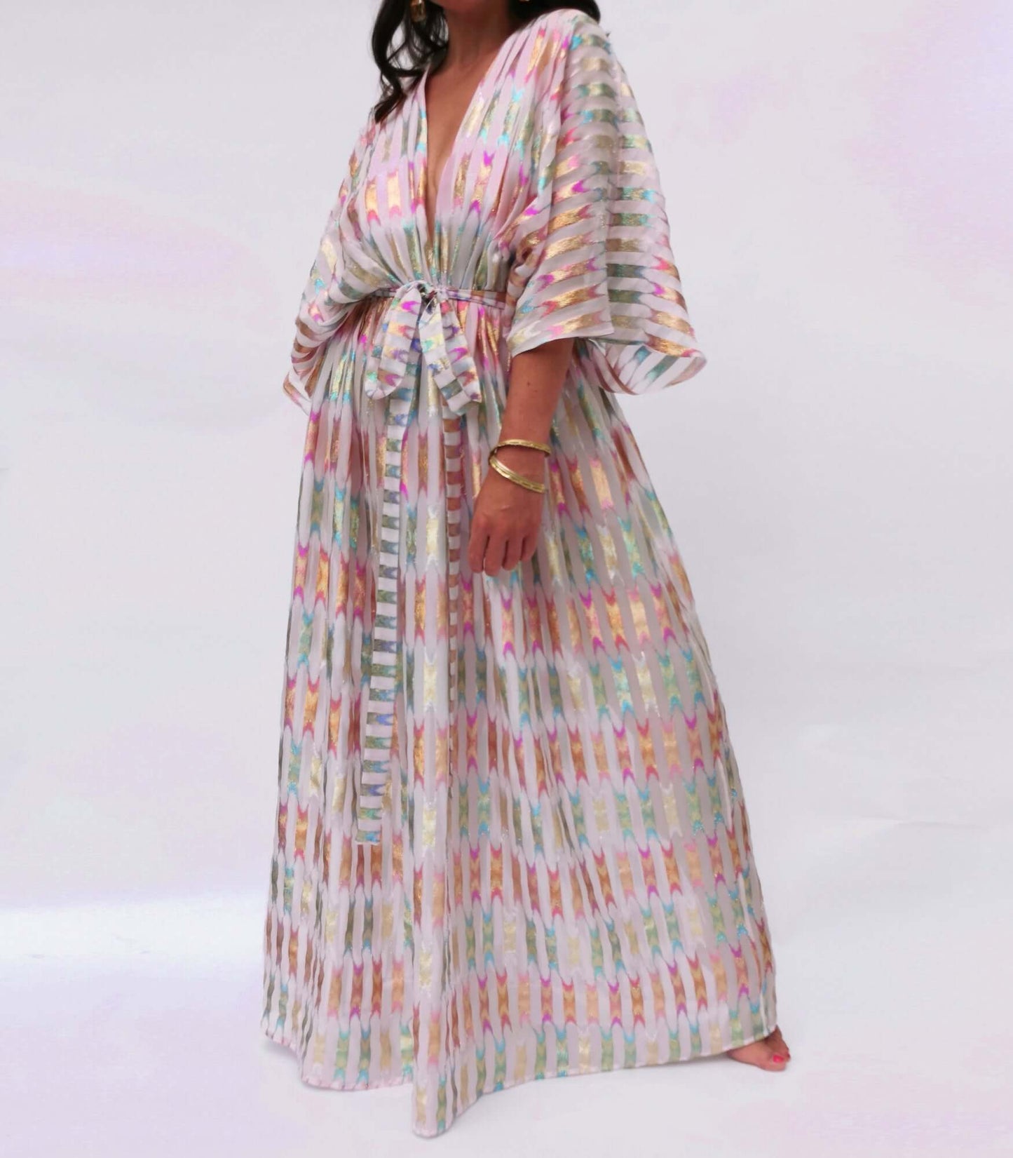 Glam Ibiza Dress: Shimmer in Luxurious Silk & Color