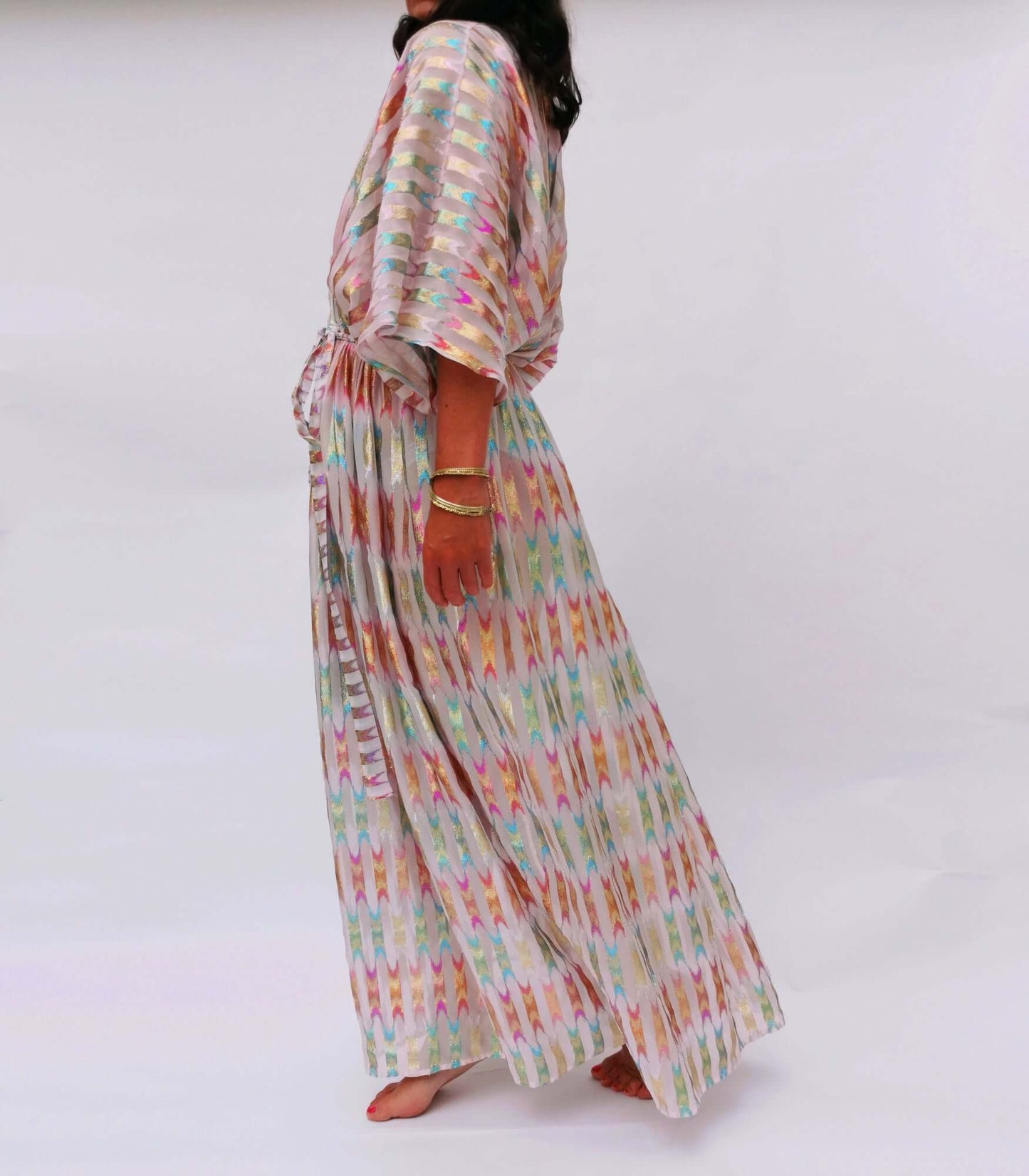 Glam Ibiza Dress: Shimmer in Luxurious Silk & Color